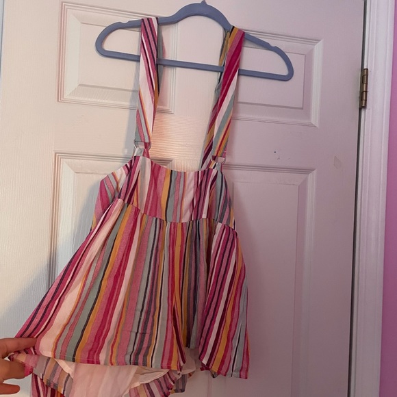 Rainbow overall romper, size Medium, from boutique - Picture 3 of 4